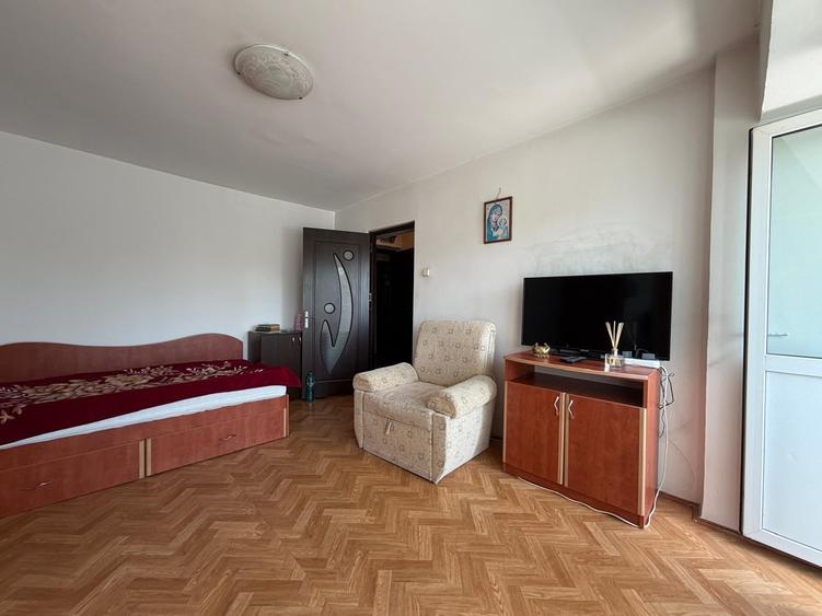 Garsonieră decomandată în Colentina