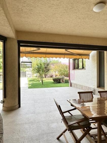 Casă cu 10 camere în Bragadiru