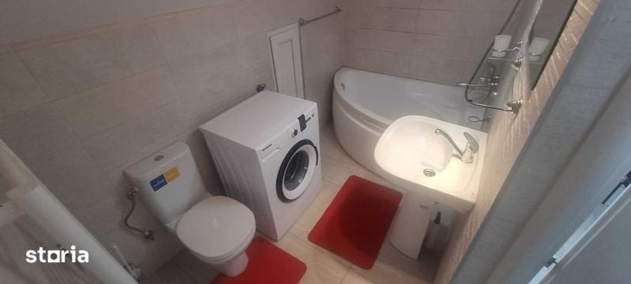 Garsonieră decomandată în Central