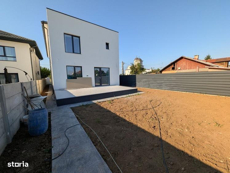 Casă cu 4 camere în Tunari