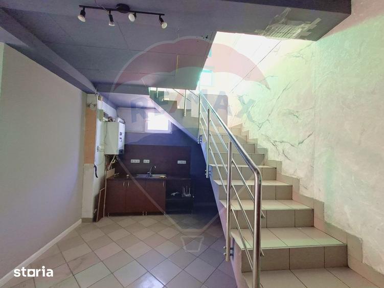 Spațiu comercial, de 100 mp, în Traian