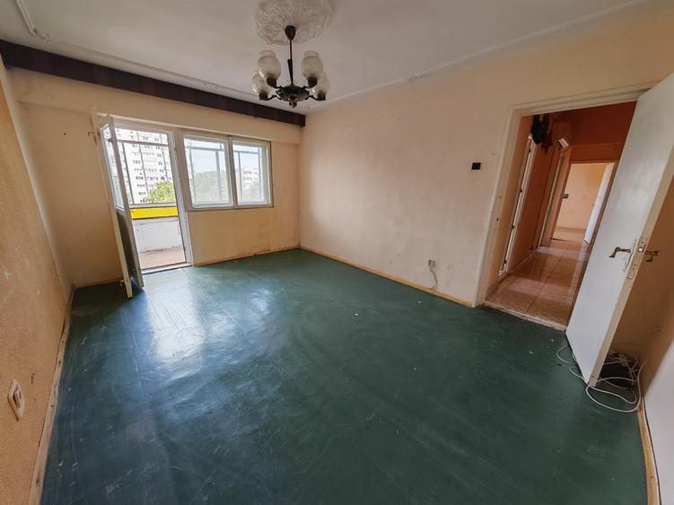 Apartament cu 3 camere decomandat în Faleza Nord