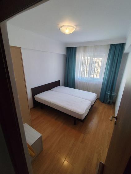 Apartament cu 3 camere decomandat în Uiasca