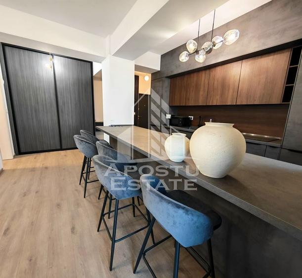Apartament cu 2 camere semidecomandat, mobilat în Lipovei
