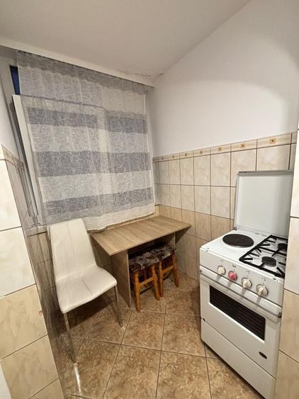 Garsonieră decomandată în Exterior Vest
