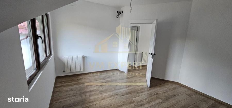 Casă cu 4 camere în Rucăr