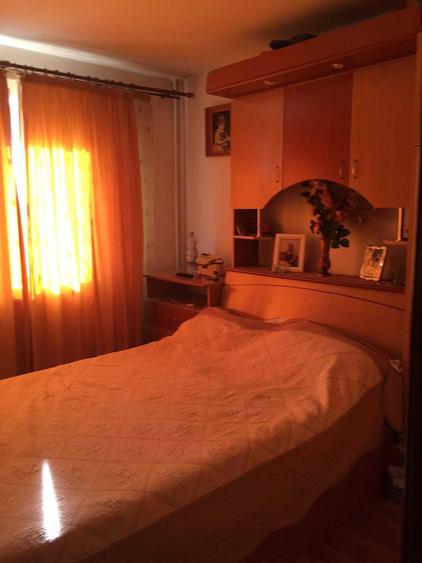 Apartament cu 2 camere semidecomandat în Mircea cel Bătrân