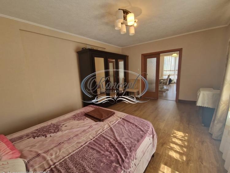 Apartament cu 3 camere semidecomandat, mobilat în Zorilor