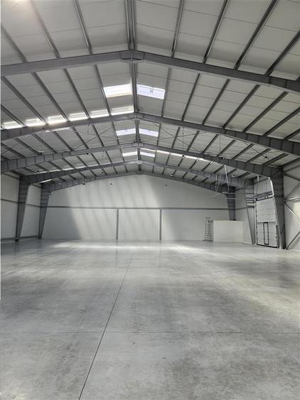 Spațiu industrial, de 1,000 mp, în Periferie