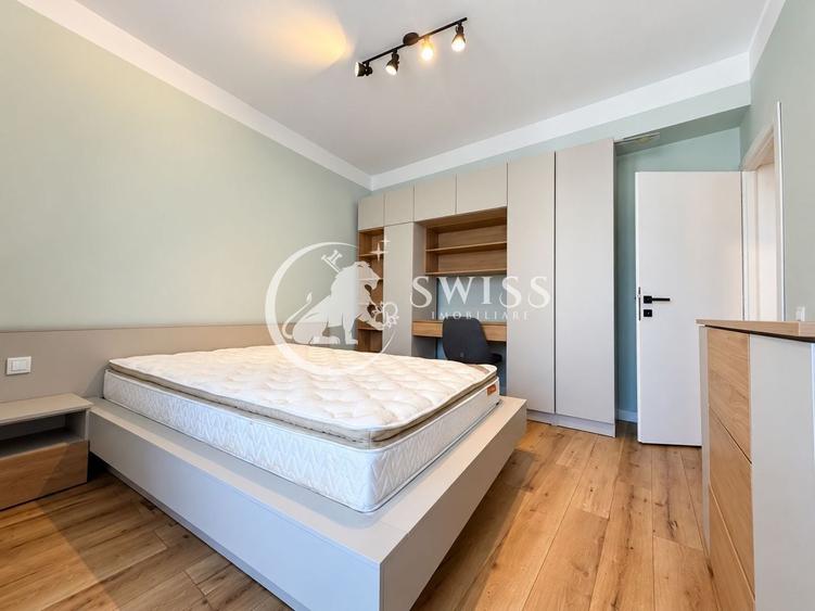 Apartament cu 3 camere semidecomandat, mobilat în Central