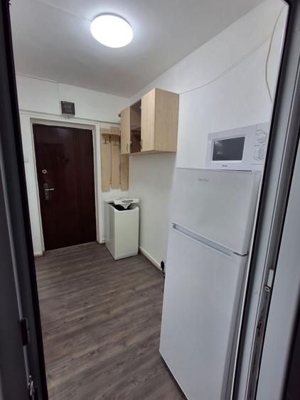 Garsonieră semidecomandată în Central