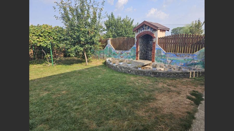 Casă cu 10 camere cu Canalizare în Cordun
