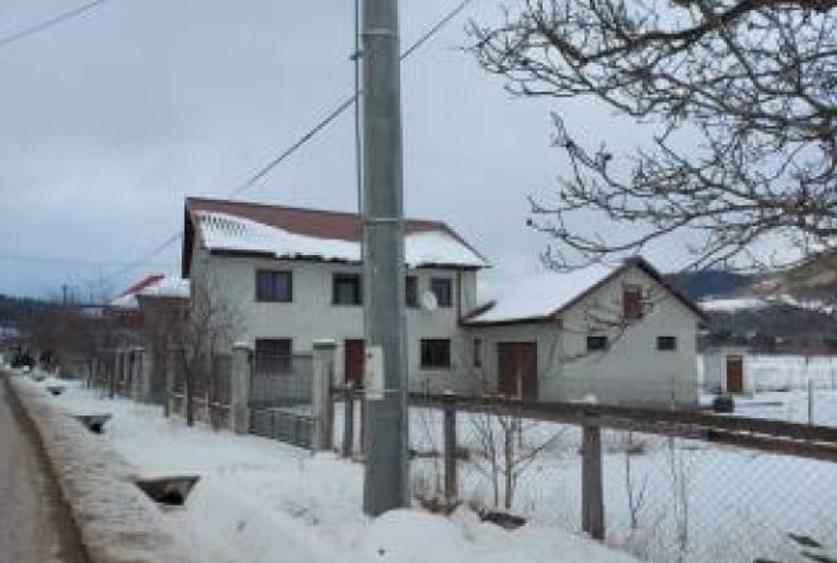Casă individuală cu 4 camere cu Teren 267 Mp în Negrilești