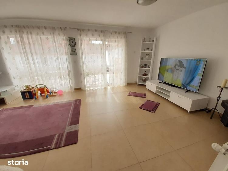 Casă cu 3 camere în Șelimbăr