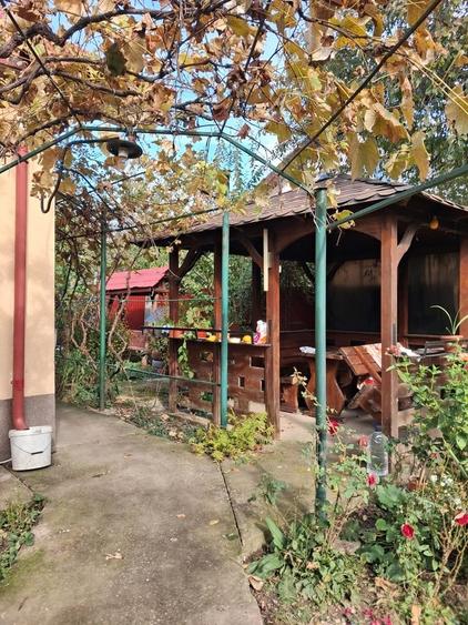 Casă cu 3 camere cu Teren 400 Mp în Central