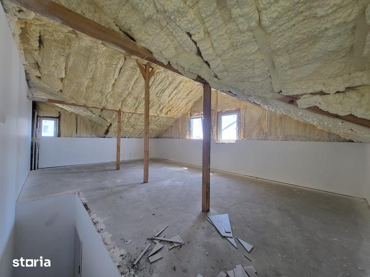 Casă cu 3 camere cu Teren 250 Mp în Central