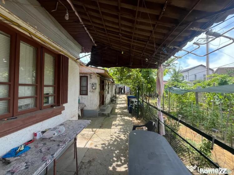 Casă cu 5 camere cu Teren 468 Mp în Central
