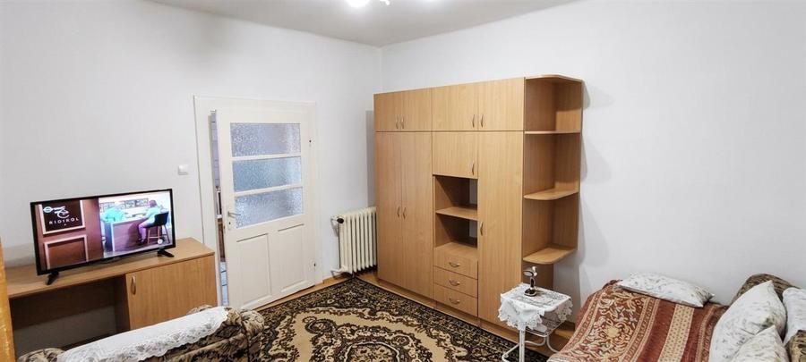 Casă cu 3 camere cu Teren 900 Mp în Spitalul Județean