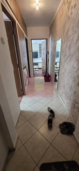Apartament cu 2 camere semidecomandat în Est