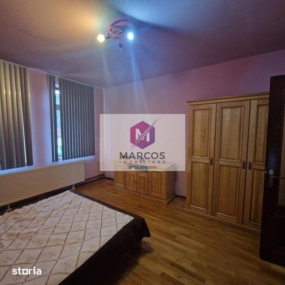 Apartament cu 7 camere în Muncitoresc