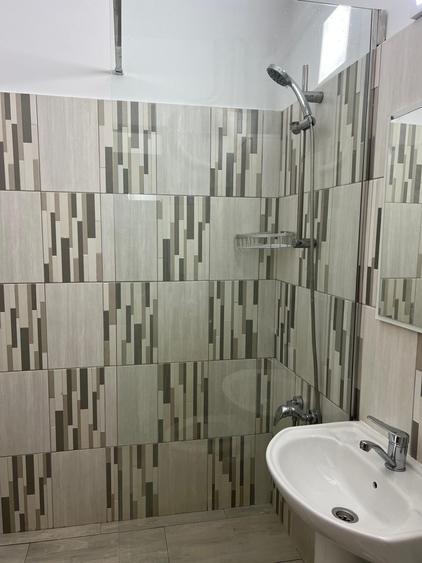 Apartament cu 3 camere semidecomandat în Drumul Taberei