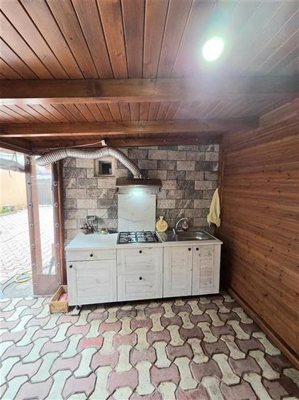 Casă cu 5 camere cu Canalizare în Central