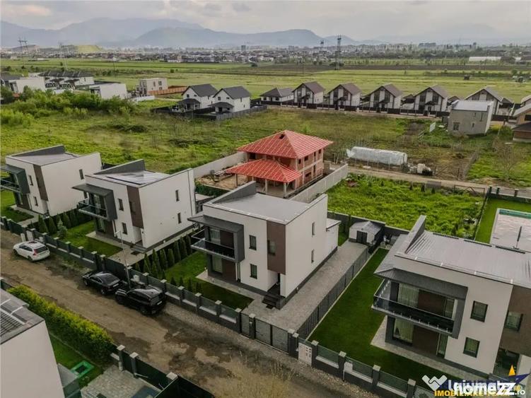 Casă cu 4 camere cu Teren 390 Mp în Central