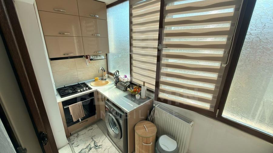 Apartament cu 2 camere semidecomandat, mobilat în Cornitoiu