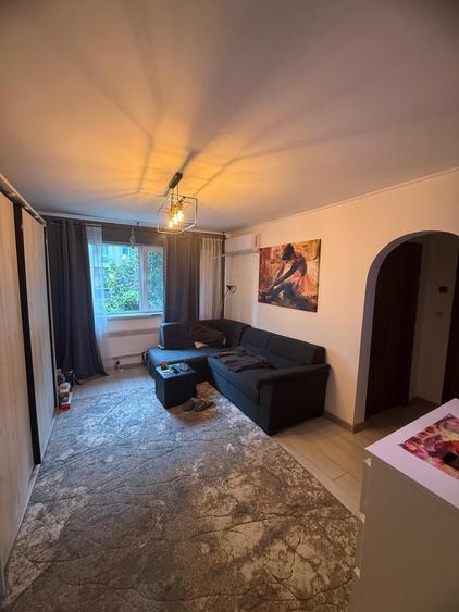 Apartament cu 2 camere semidecomandat în Pantelimon