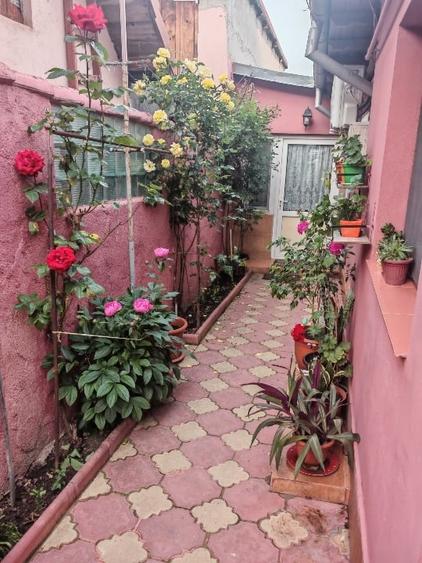 Casa de vanzare cu potențial de investitie - 1