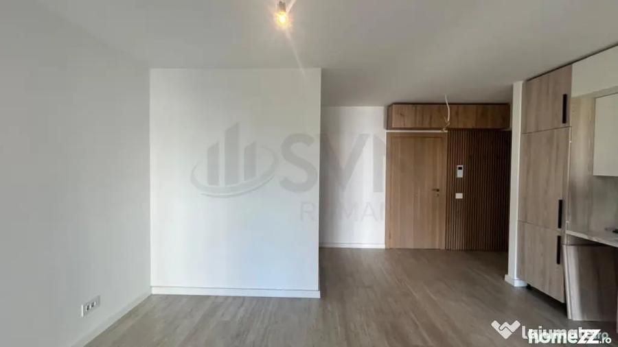 Apartament cu 3 camere semidecomandat în Domenii