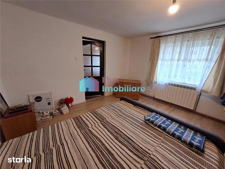 Casă cu 5 camere cu Teren 800 Mp în Cornu Luncii