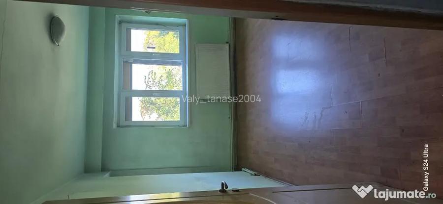 Vand apartament 2 camere decomandat in Deva str. Minerului