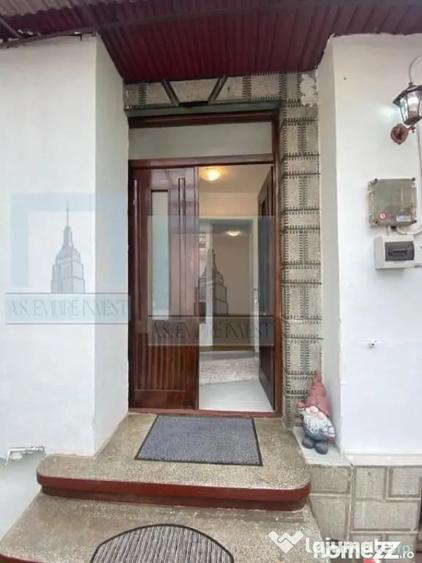 Casa singur in curte - zona Schei - 4