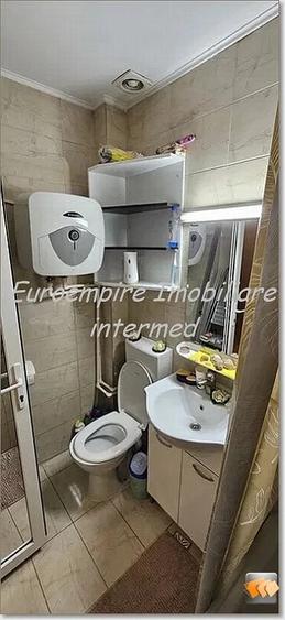 Garsonieră decomandată în Central