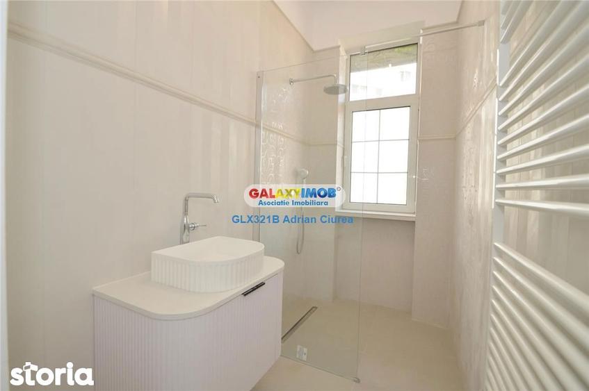 Apartament cu 5 camere în Romană