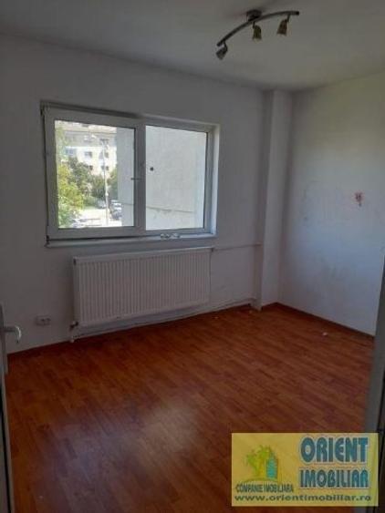 Apartament cu 2 camere semidecomandat în Tomis Nord