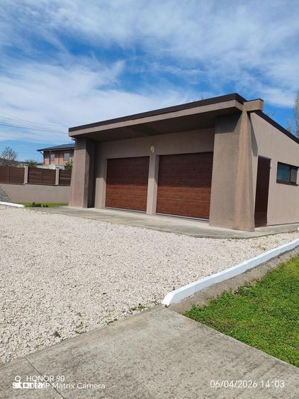 Pentru o viata in vacan?a, proprietate 3280 cu piscina, garaj, BBQ.. . - 8