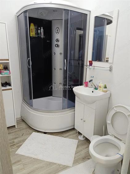 Apartament cu 2 camere decomandat, mobilat în Central