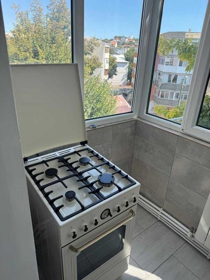Apartament cu 2 camere decomandat în Spitalului