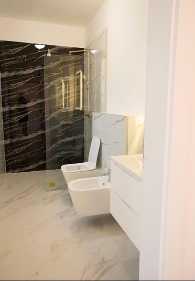 Duplex cu 5 camere cu Canalizare în Dumbrăvița