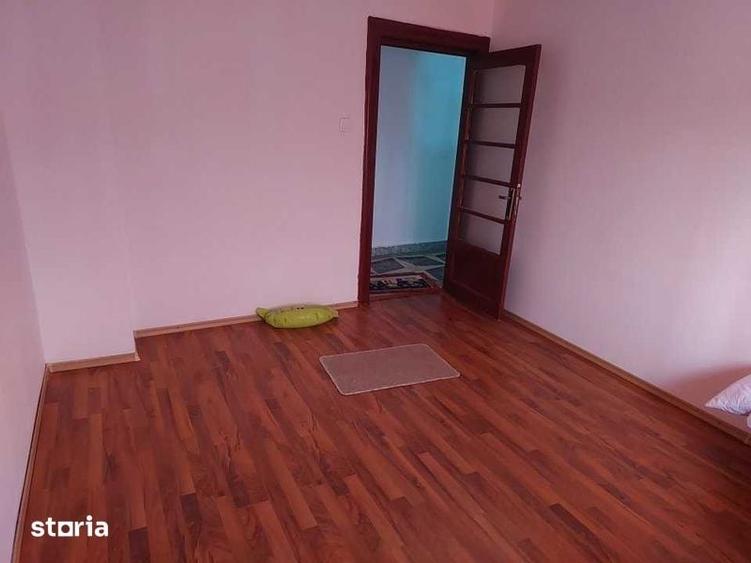 Apartament cu 3 camere decomandat în Grivița