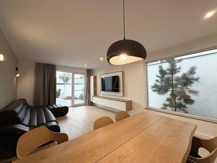 Duplex cu 4 camere cu Canalizare în Girocului