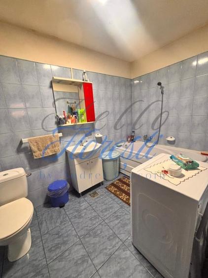 Apartament cu 4 camere semidecomandat, mobilat în Florești