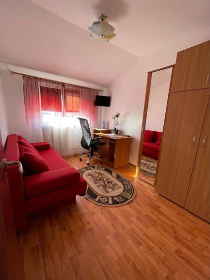 Apartament cu 3 camere decomandat, mobilat în Tomis III