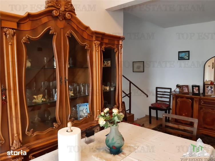 Casă cu 4 camere în Central
