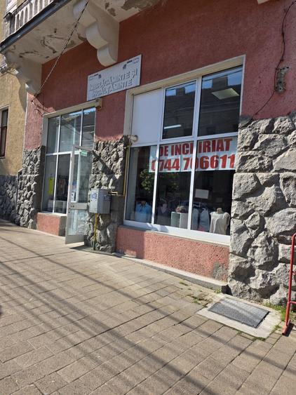 Spațiu comercial, de 120 mp, în Central