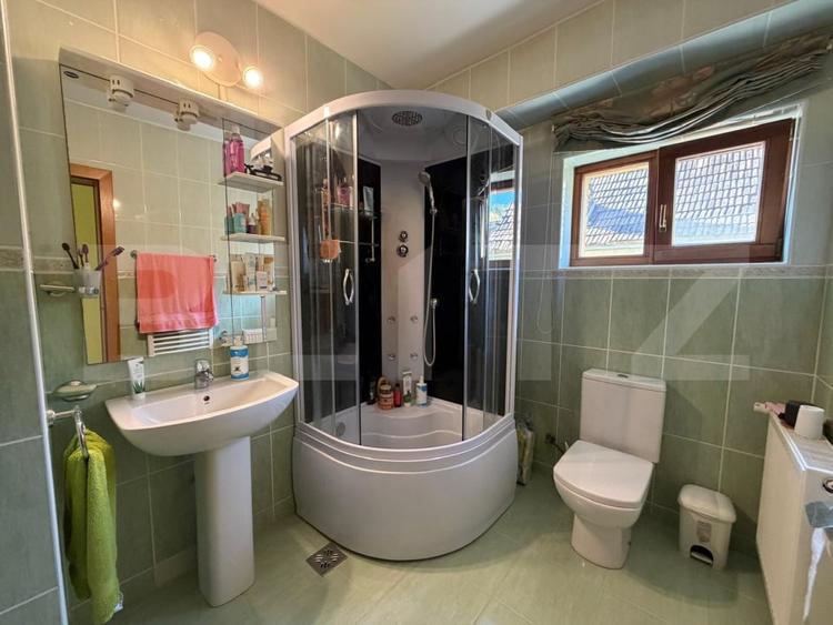 Casă individuală cu 6 camere cu Canalizare în Rupea