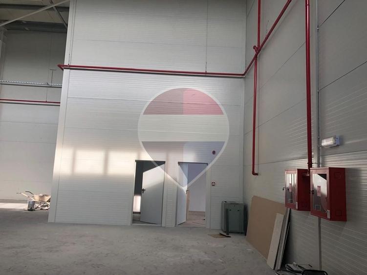 Spațiu industrial, de 1,250 mp, în Central