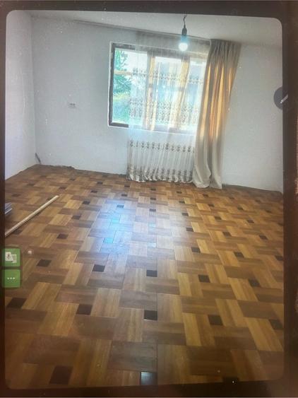 Casă cu Teren 72 Mp în Central
